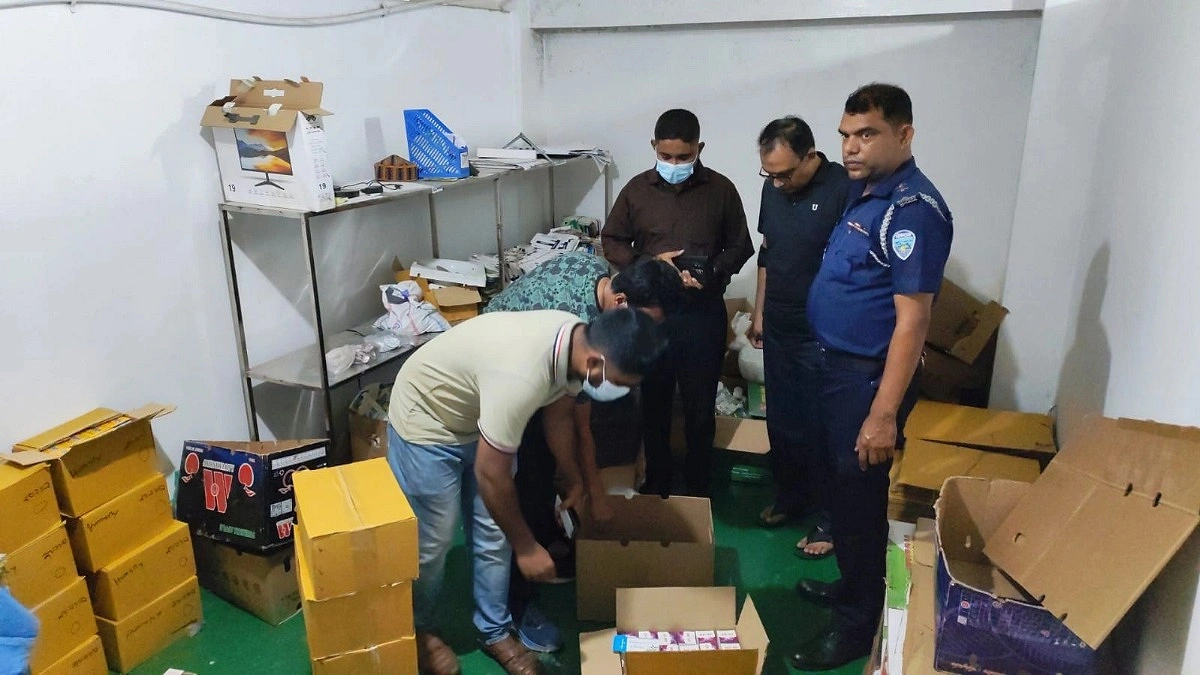 দুই ওষুধের লাইসেন্স নিয়ে উৎপাদন ২১ প্রকারের, অভিযান