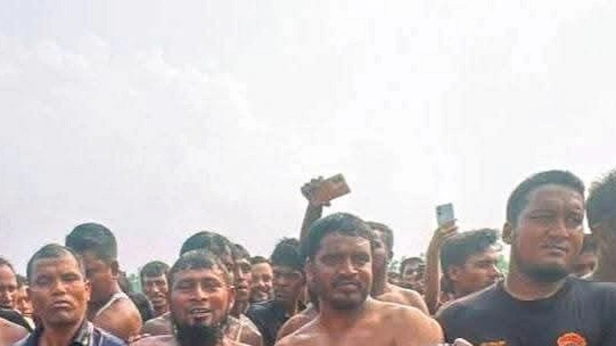 ছেলেরা বেঁচে ফিরলেও নদীতে ডুবে বাবা-চাচার মৃত্যু