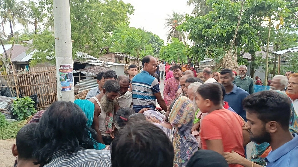 বন্ধুদের সঙ্গে খেলতে গিয়ে বজ্রপাতে স্কুলছাত্রের মৃত্যু