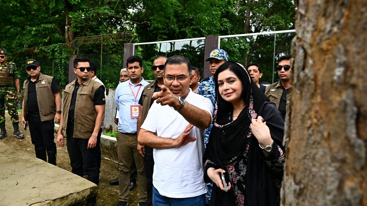 স্ত্রীকে সঙ্গে নিয়ে সাফারি পার্ক ঘুরে দেখলেন প্রধানমন্ত্রী