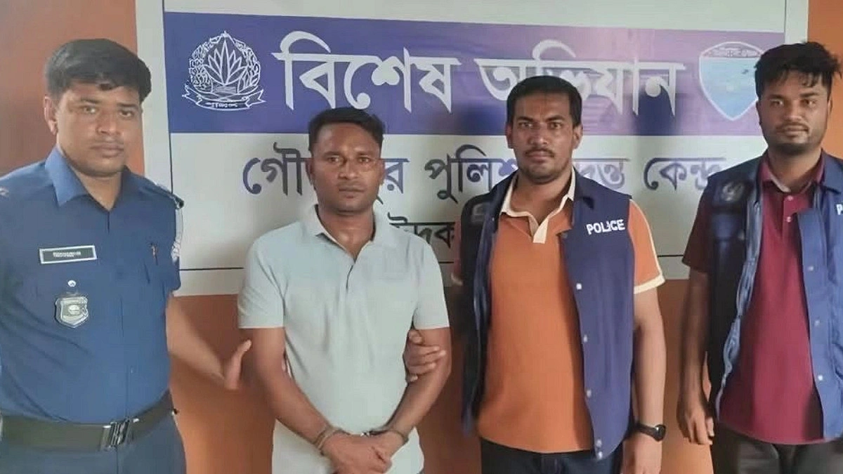 দাউদকান্দিতে মামুন হত্যা মামলার আসামি গ্রেপ্তার