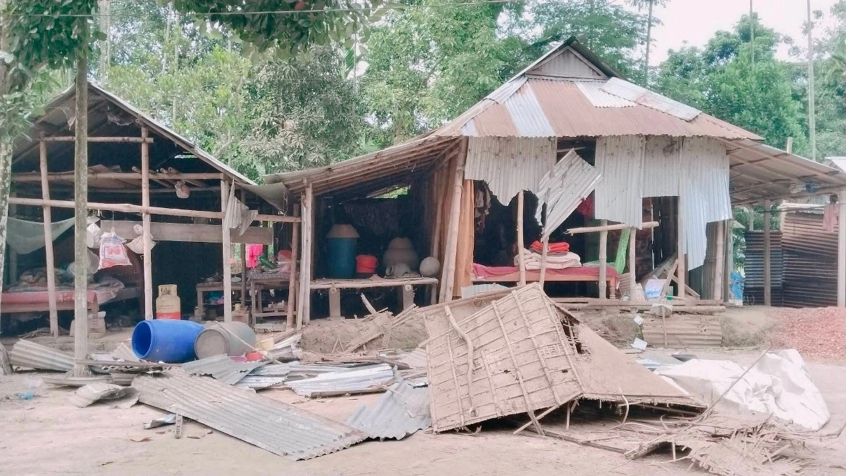 কেন্দুয়ায় জমি নিয়ে সংঘর্ষ, আহত ১০