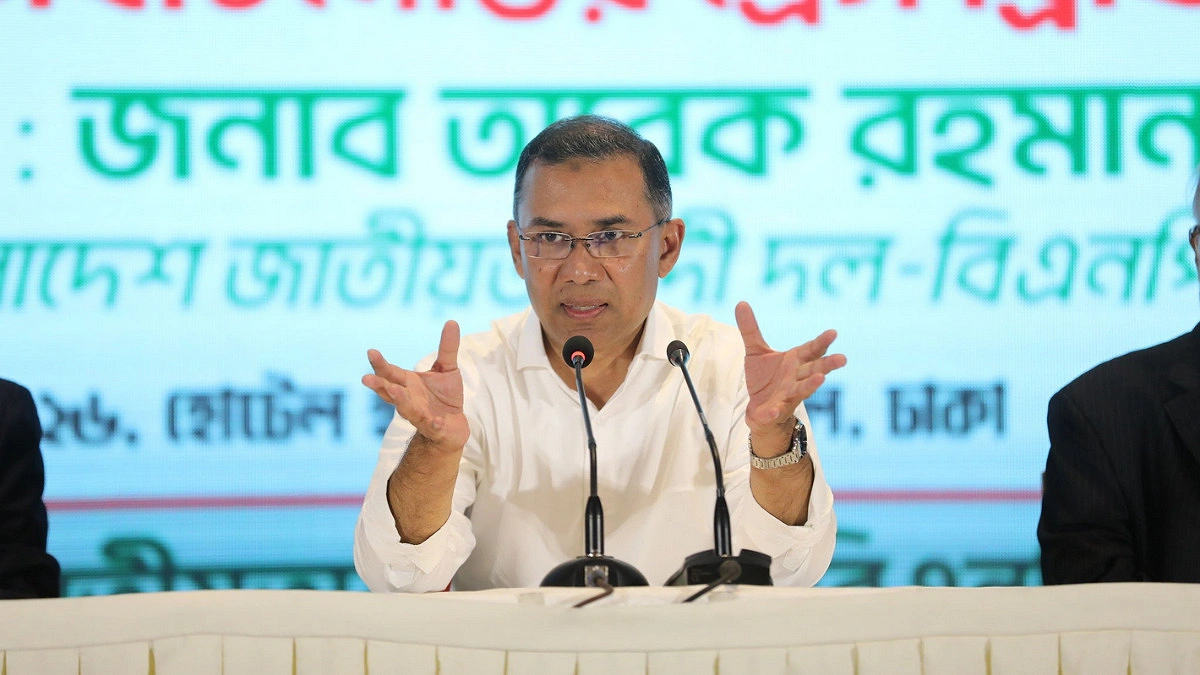 ফ্লোরিডা নয়, দেশের ডোবা থেকে শিখুন মশা মারার উপায়