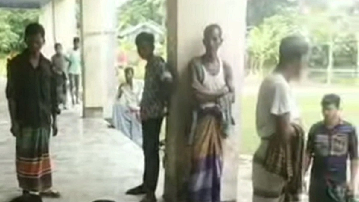 সরকারি স্কুল দখলচেষ্টা, সাইন বোর্ড বদলের অভিযোগ