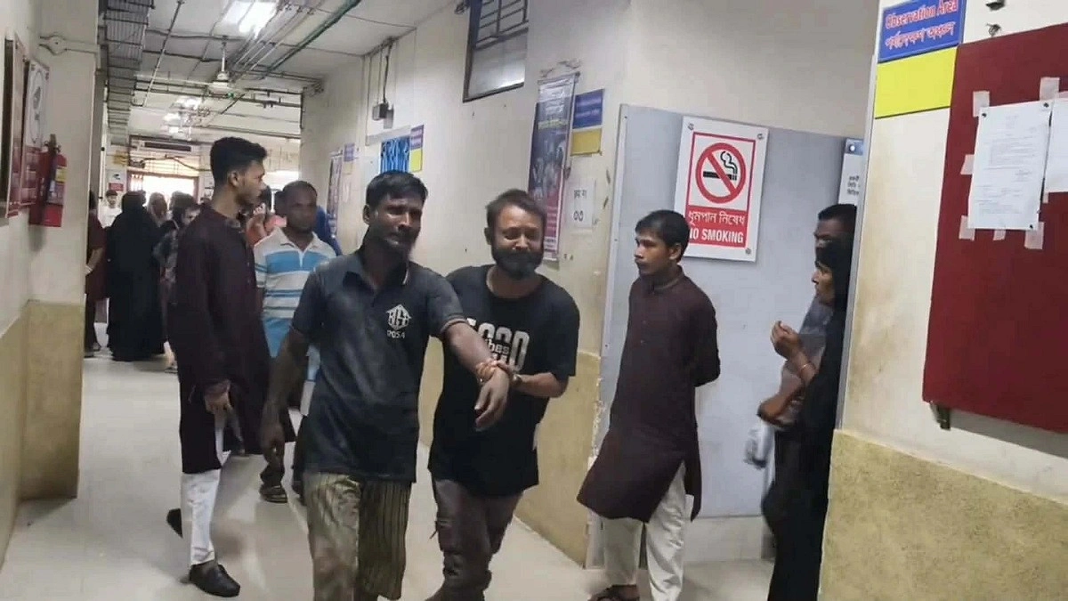 কালভার্টে কাজে নেমে প্রাণ গেল দুই শ্রমিকের