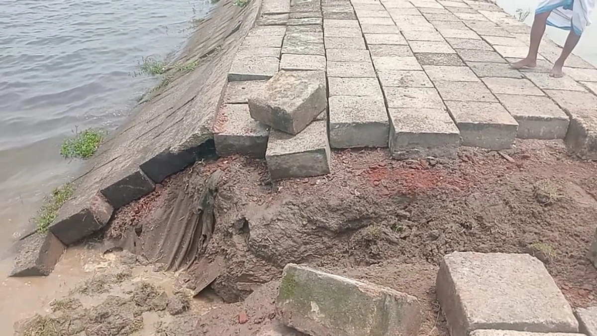 রাতের আঁধারে হাওরের স্থায়ী ফসলরক্ষা বাঁধ কেটে দিল দুর্বৃত্তরা