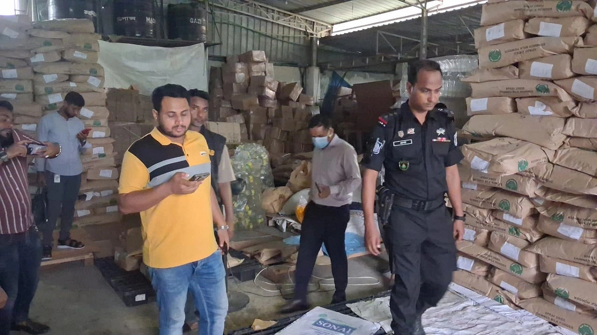 কেরানীগঞ্জ ও কদমতলীতে অভিযান, ৩ জনকে ৬ লাখ টাকা জরিমানা