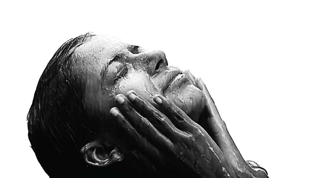 বর্ষণমুখরতায় মহান মুক্তিযুদ্ধ