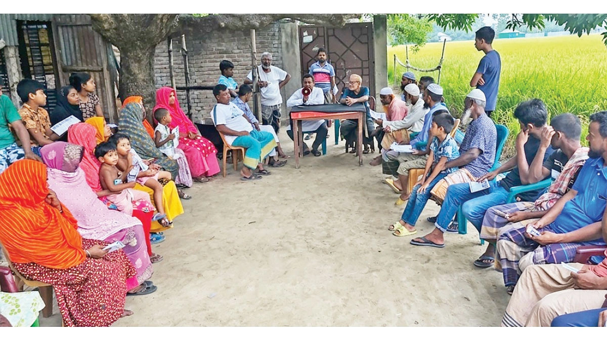 অসহায়ের হাসিতেই খুশি মাহবুব