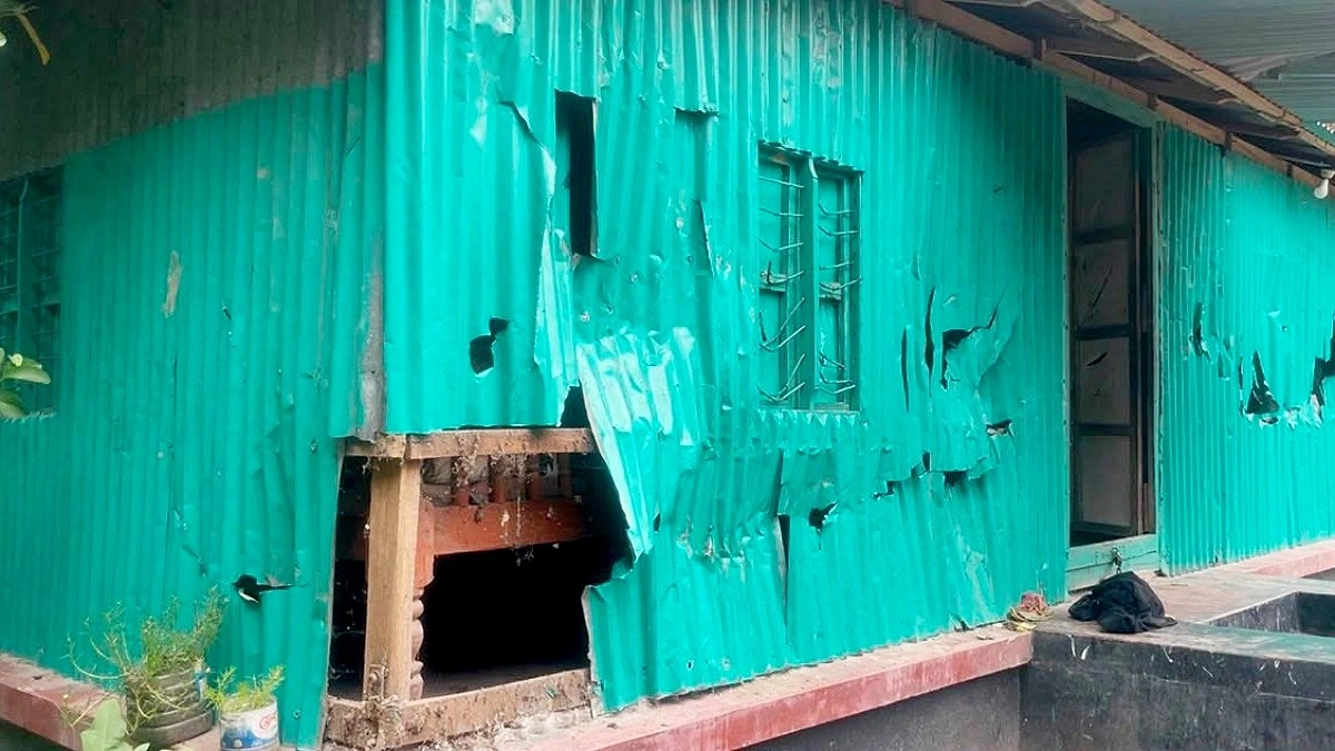 সালথায় দুই পক্ষের সংঘর্ষে আহত ২০, বসতবাড়ি ভাঙচুর