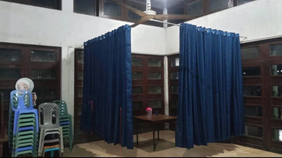 টিএসসিতে ‘ফিমেল জোন’, ব্যাখ্যা চেয়েছে প্রশাসন