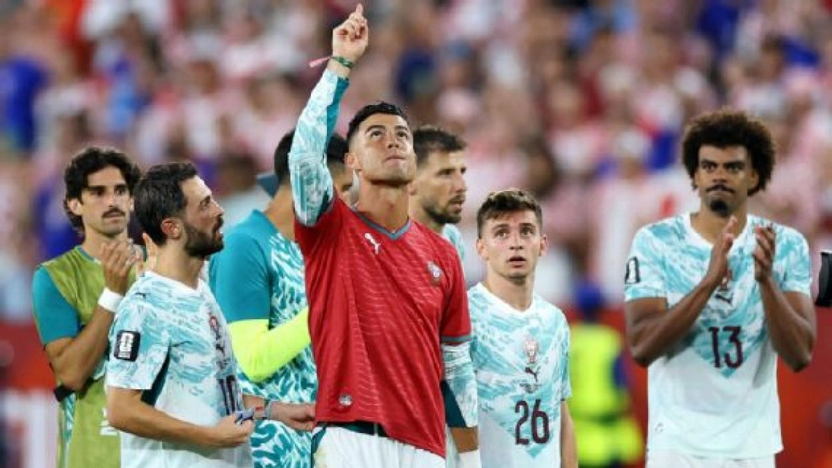 দুর্ঘটনায় প্রয়াত সতীর্থকে জয় উৎসর্গ রোনালদোর