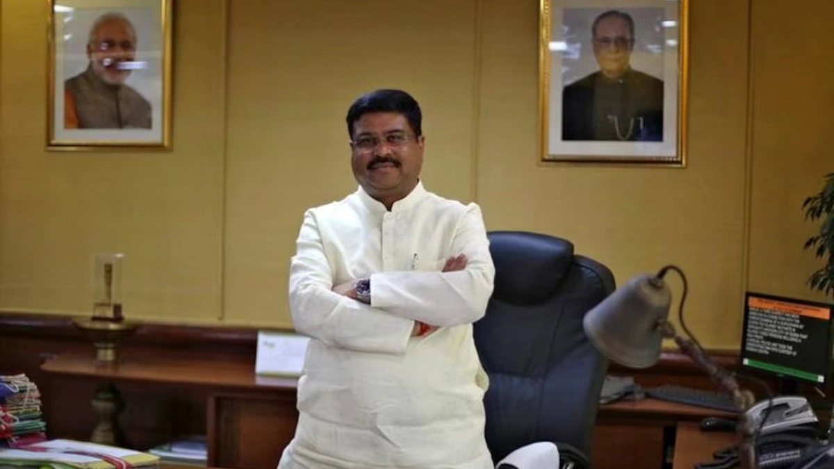 ইতিহাসের আদালতে ক্ষমতার বিচার