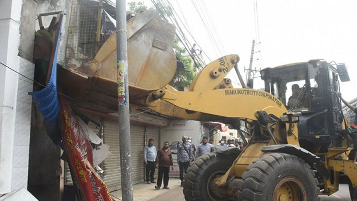 সায়েদাবাদ বাস টার্মিনালে উচ্ছেদ অভিযান
