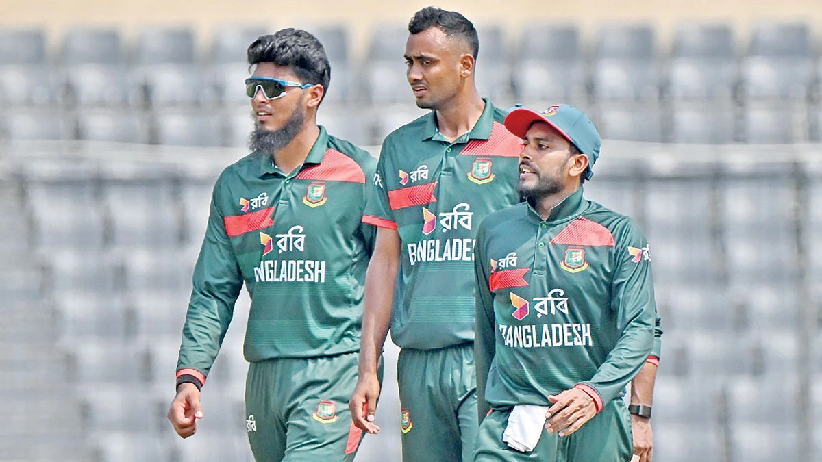 ‘ভুতুড়ে’ সিরিজ খেলে ফিরল বাংলাদেশ