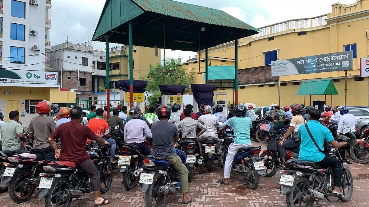 গুজবে রাজশাহীতে হঠাৎ 'জ্বালানি আতঙ্ক'