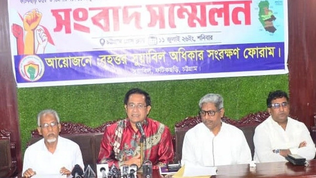 ফটিকছড়ি উত্তর উপজেলাকে ‘লাল কার্ড’ দেখাল সুয়াবিল-নাজিরহাট