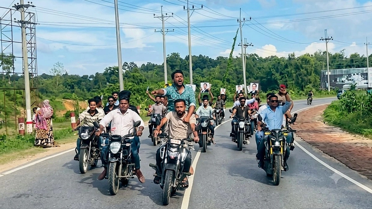 ঘোষণা দিয়ে ছাত্রলীগের মোটরসাইকেল শোডাউন, উত্তেজনা