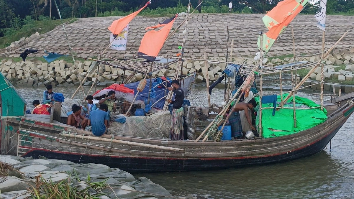 ভরা মৌসুমে মেঘনায় ইলিশ নেই, বেকার জেলেরা