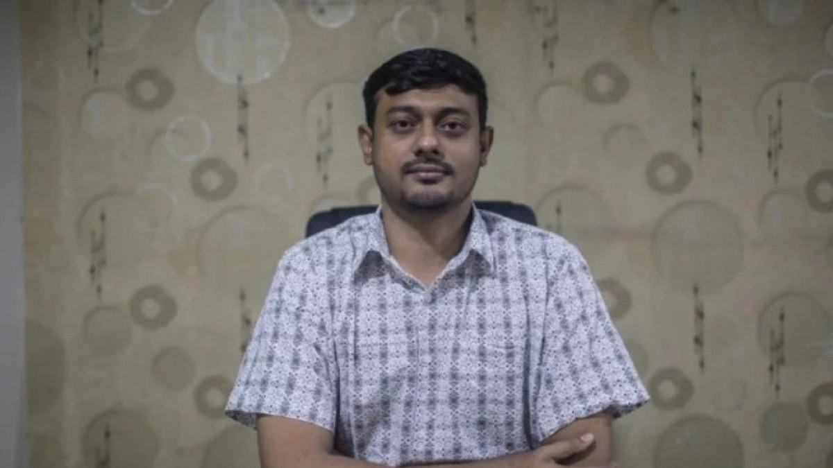 খামেনির জানাজায় অংশ নিতে ইরান যাচ্ছেন পাটওয়ারী