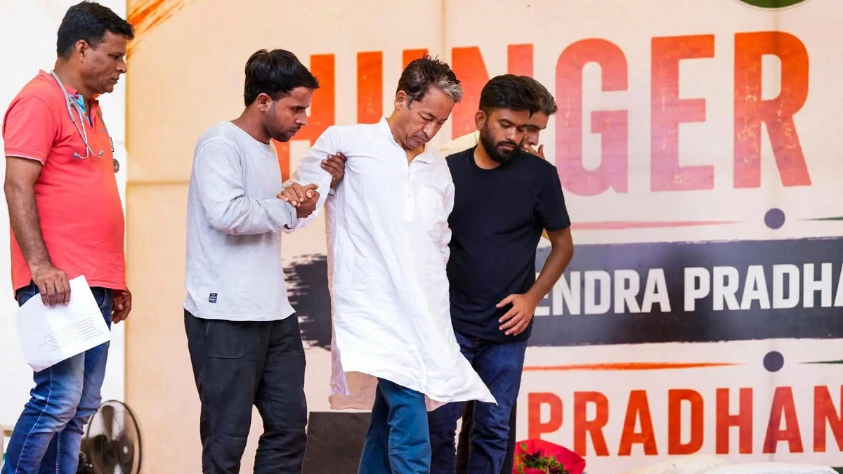 ১৬ দিনের অনশনে সোনম ওয়াংচুনের ওজন কমল ৮.২ কেজি