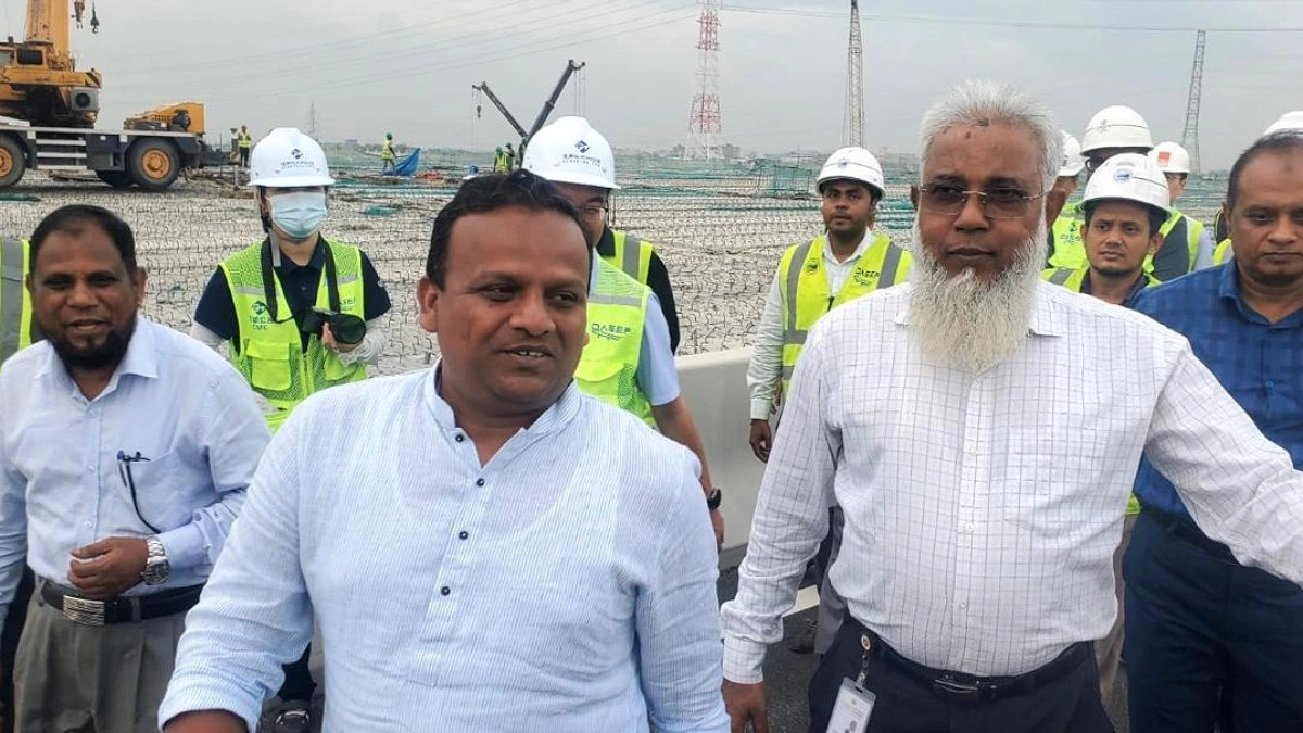 আবদুল্লাহপুরে রিজিড পেভমেন্টের কাজ দ্রুত শেষ করার নির্দেশ