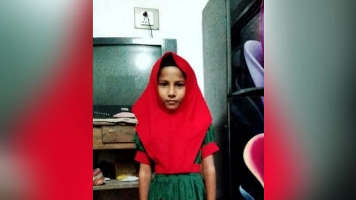 ওয়্যারড্রোবের নিচে স্কুলছাত্রীর লাশ, সন্দেহভাজন নারীকে পিটিয়ে হত্যা