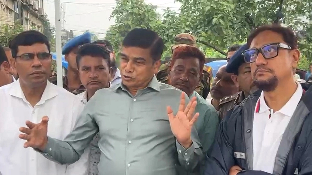বাঁশখালীর বন্ধ স্লুইসগেট খুলে দেওয়ার নির্দেশ প্রতিমন্ত্রীর