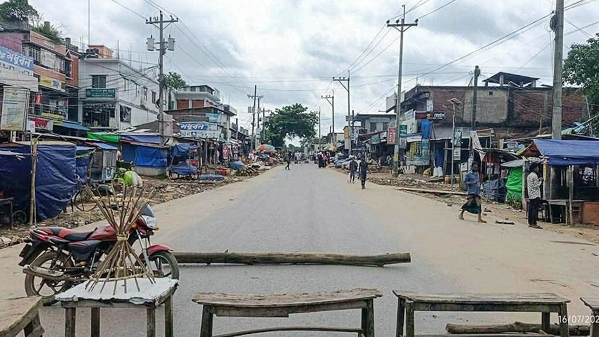 ফটিকছড়িতে হরতাল, যান চলাচল বন্ধ