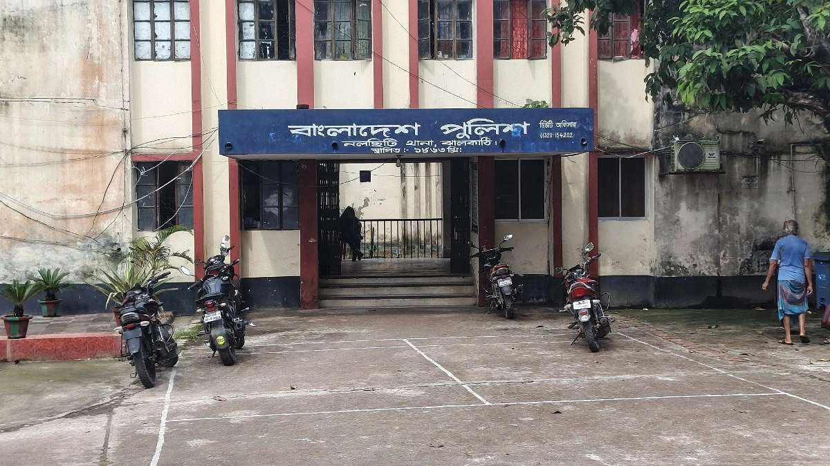 শিশুকে নিয়ে সুগন্ধা নদীতে ঝাঁপ, মায়ের বিরুদ্ধে আইনি ব্যবস্থা নিচ্ছে পুলিশ