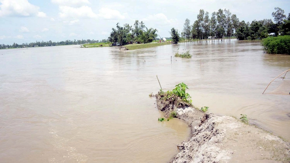 ‘বাঁধ’ বিলীন তিস্তায়, পানিবন্দি ৫০০ পরিবার