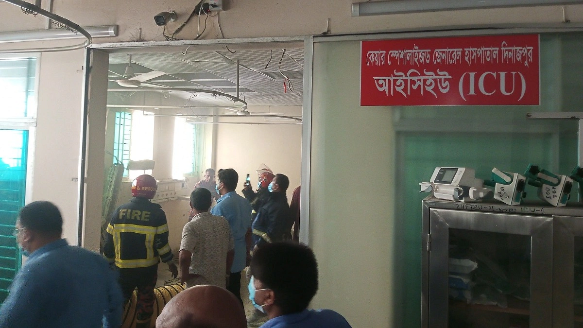 জিয়া হার্ড ফাউন্ডেশনের এসিতে আগুন, আইসিইউ অচল