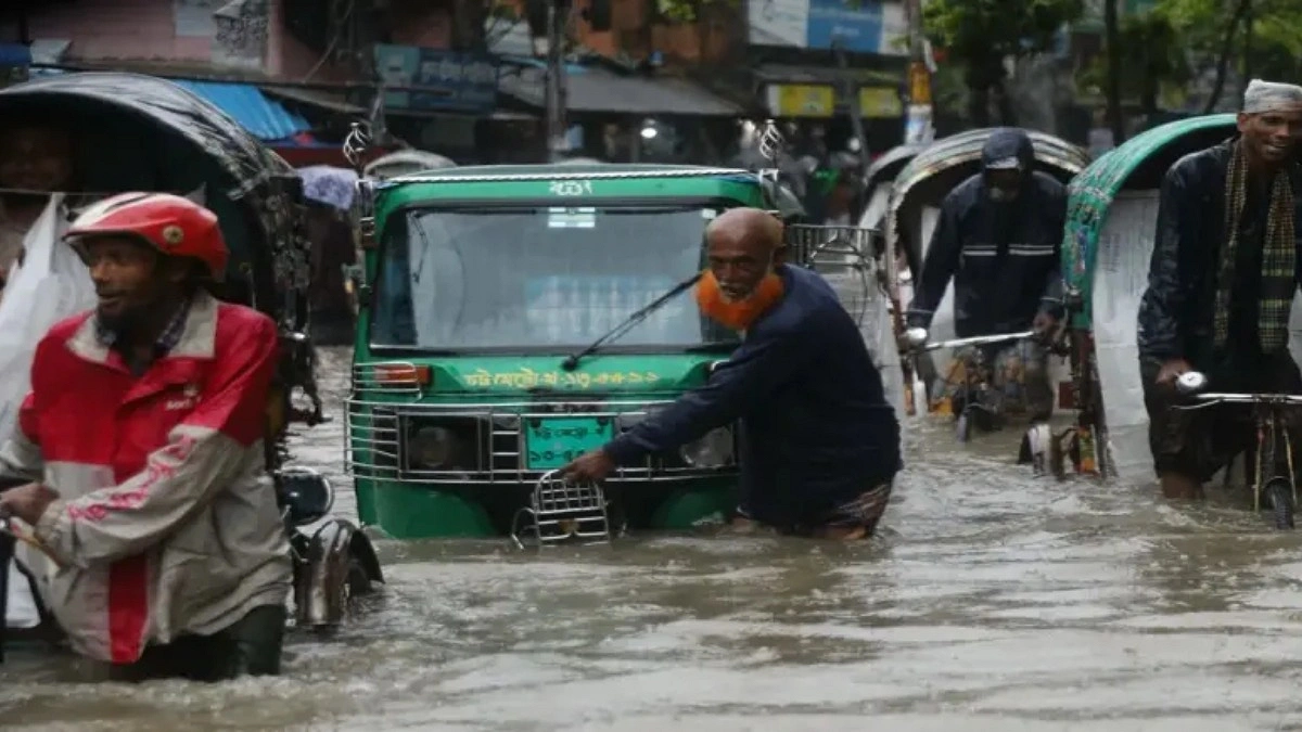 জলাবদ্ধতা নিরসনে ১৪ হাজার কোটি জলে যাওয়ার শঙ্কা