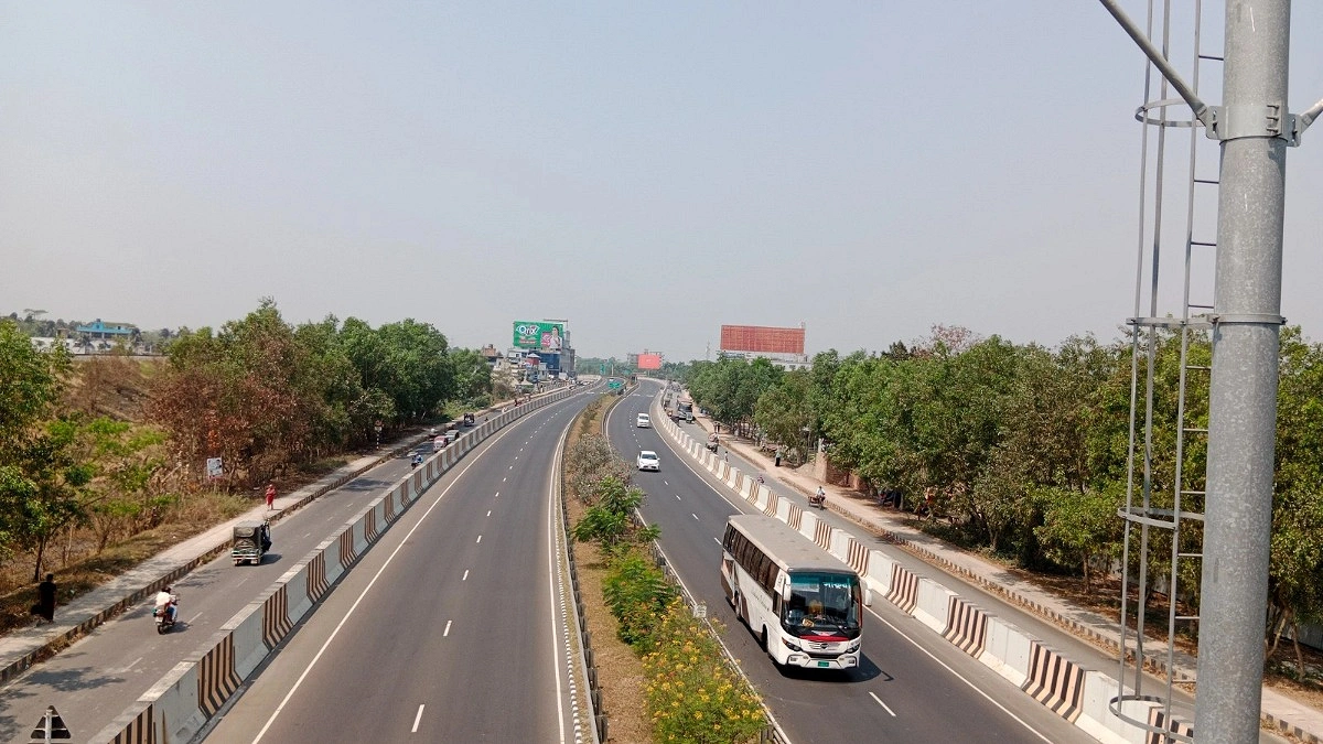 পদ্মা সেতুতে গতি, উন্নয়নে স্থবিরতা