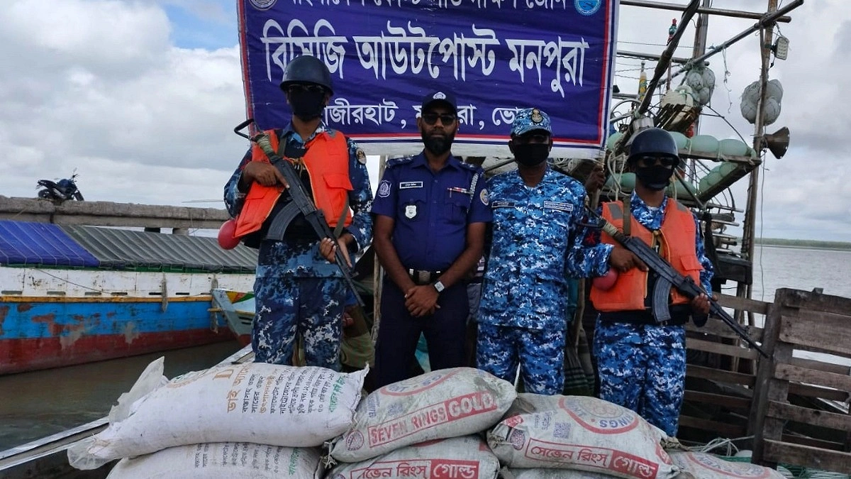 মিয়ানমারে পাচারকালে ৪৫০ বস্তা সিমেন্ট জব্দ