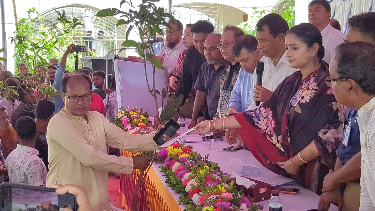 ১৭ বছর এমপি-মন্ত্রীরা ছিলেন মাদকের ডিলার: নিপুণ রায়