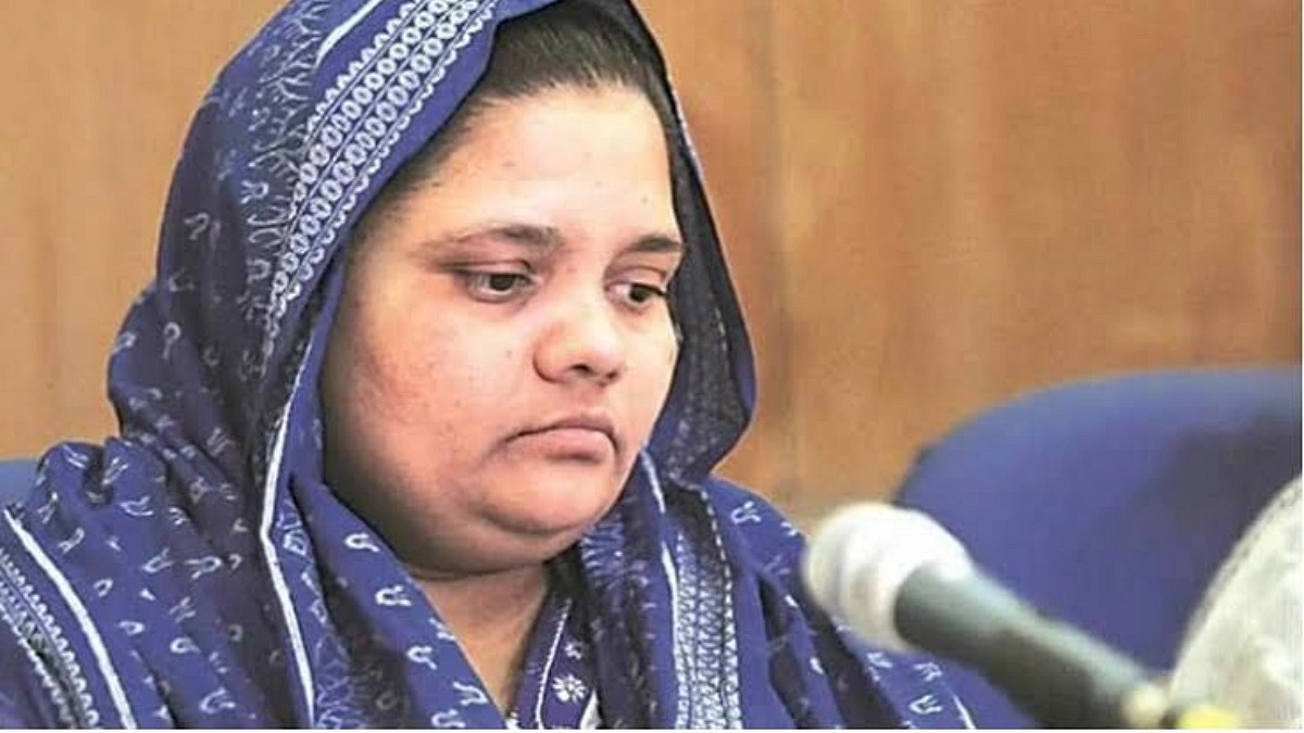 রাহুলের নিশানায় নতুন শিক্ষামন্ত্রী প্রহ্লাদ জোশী