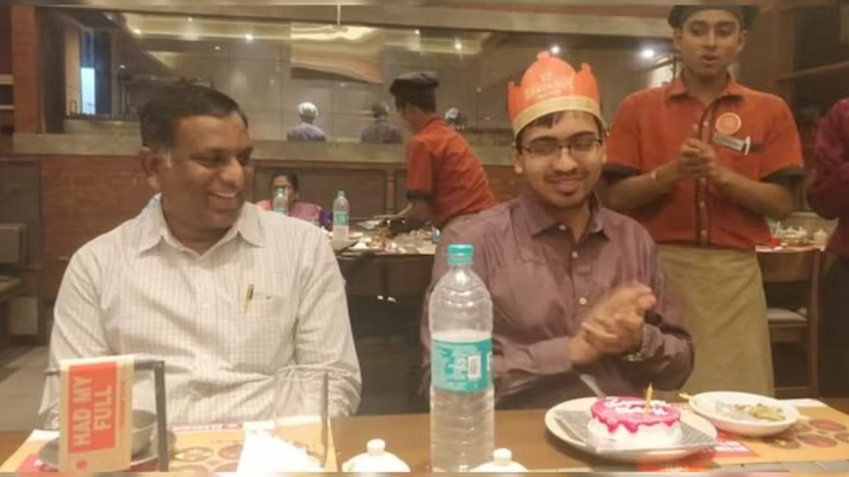 পরীক্ষায় ফেল করা যুবক মহাকাশে পাঠাচ্ছেন রকেট