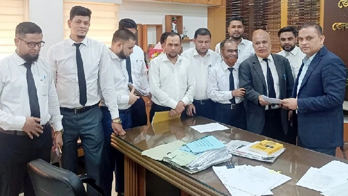 সিলেটে জামায়াত সমর্থিত ১৭ আইন কর্মকর্তার পদত্যাগ