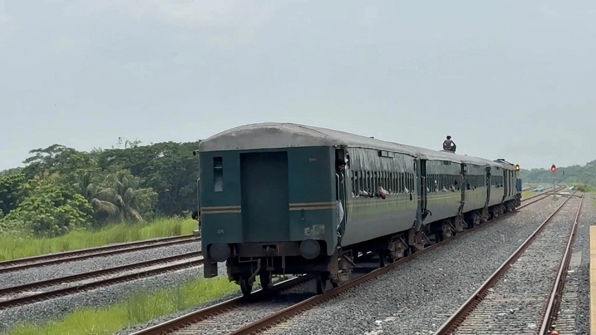 সিগন্যালের যন্ত্রাংশ চুরি, বাড়ছে দুর্ঘটনার শঙ্কা