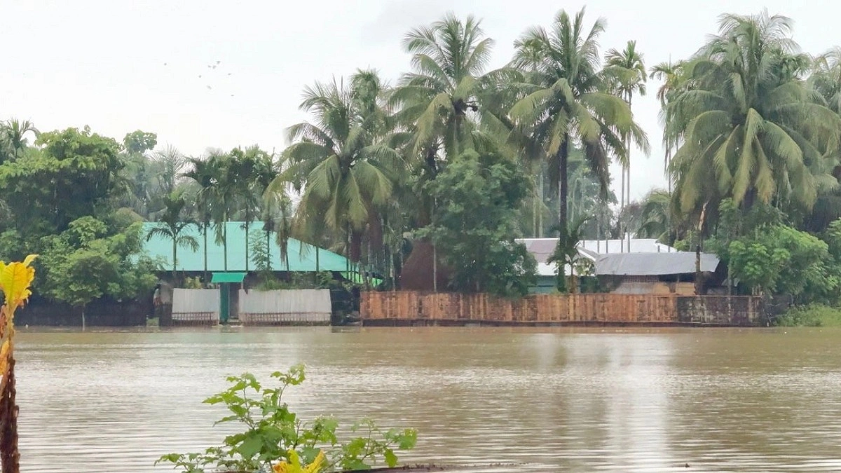 বাঘাইছড়িতে পানি কমলেও বাড়ছে দুর্ভোগ
