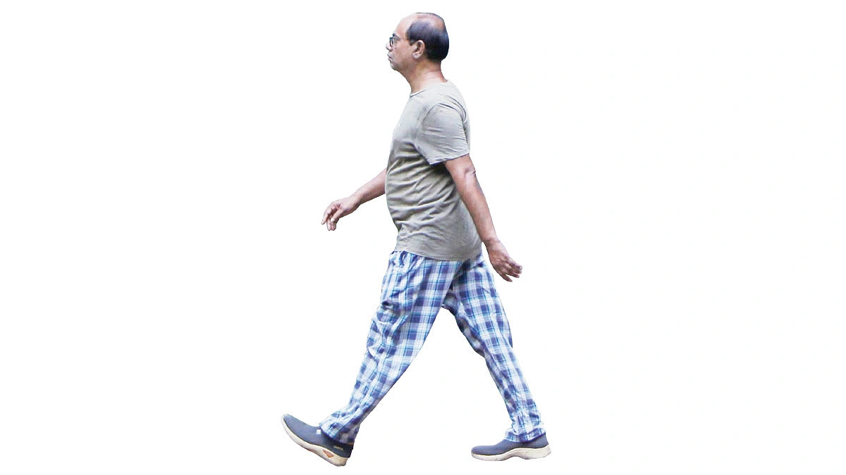 প্রবীণদের সহজ ব্যায়াম হাঁটা