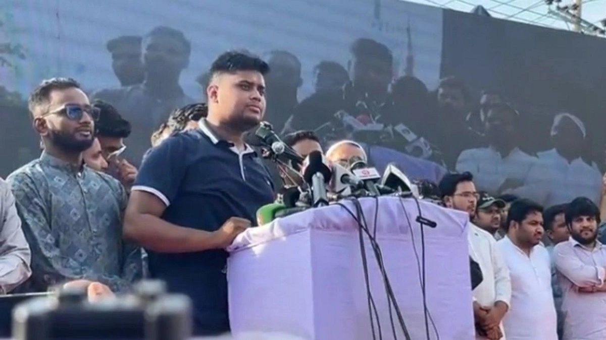 শিক্ষামন্ত্রী স্ট্যান্টবাজি-টেন্ডারবাজিতে ওস্তাদ : হাসনাত আব্দুল্লাহ