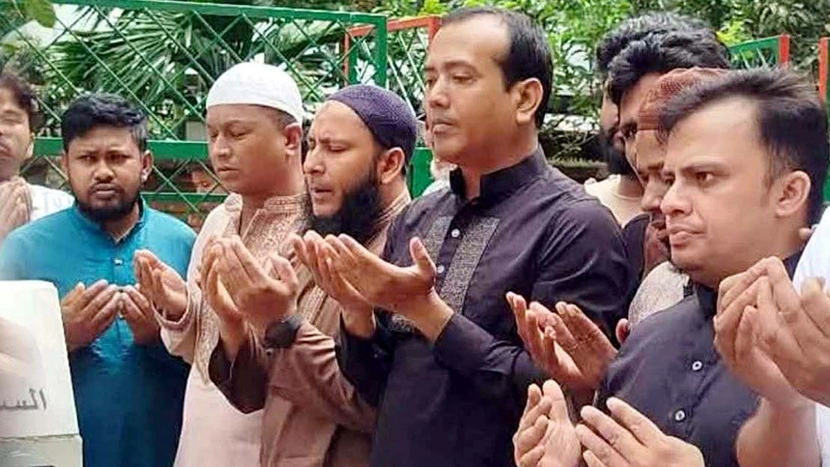শহীদ আবু সাঈদের কবর জিয়ারত করলেন ছাত্রদল সভাপতি
