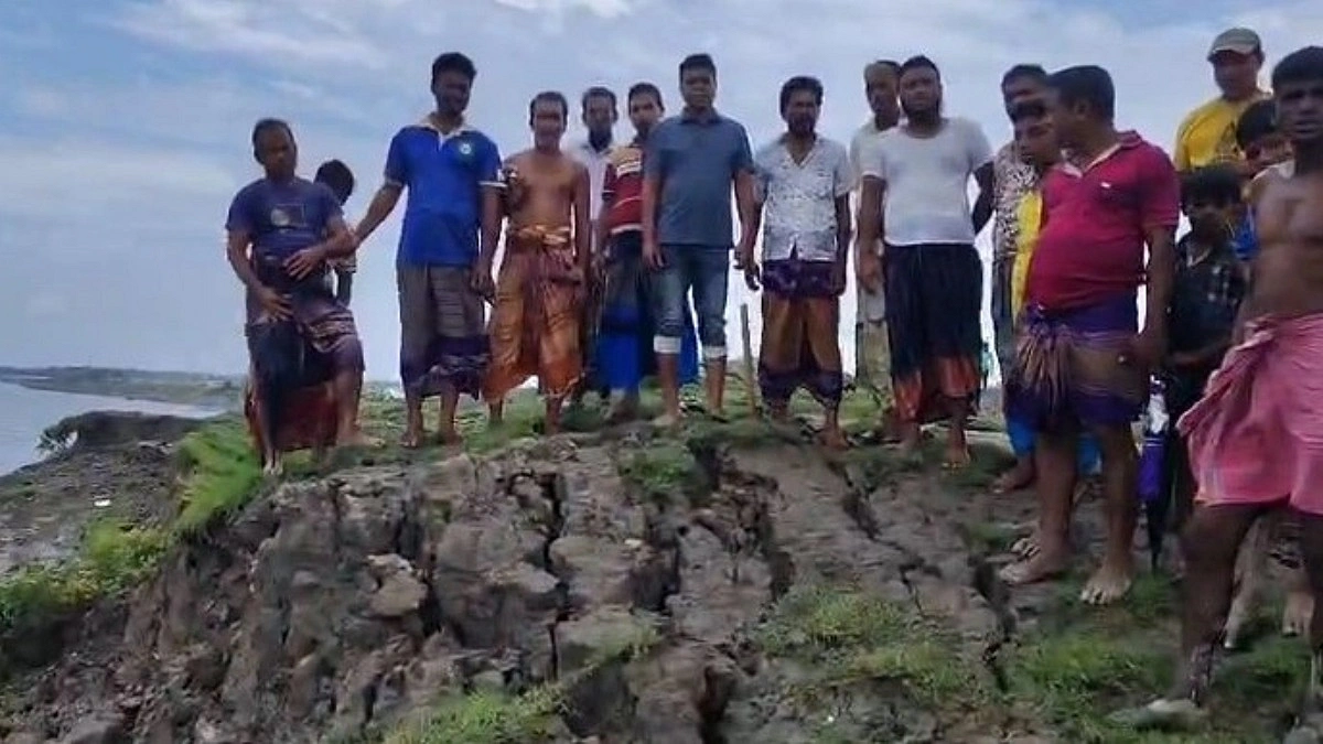 খোলপেটুয়া নদীর বাঁধে ধস, প্লাবনের শঙ্কায় ২০ গ্রাম