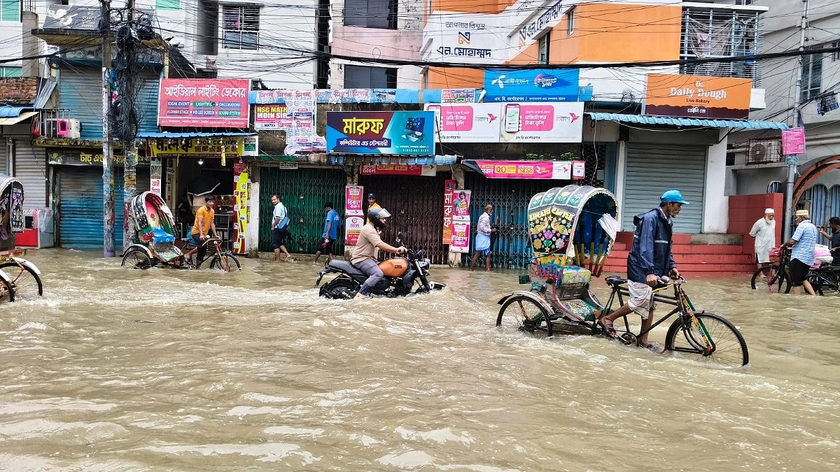 আবারও ভারী বৃষ্টিতে চট্টগ্রামে জলাবদ্ধতা