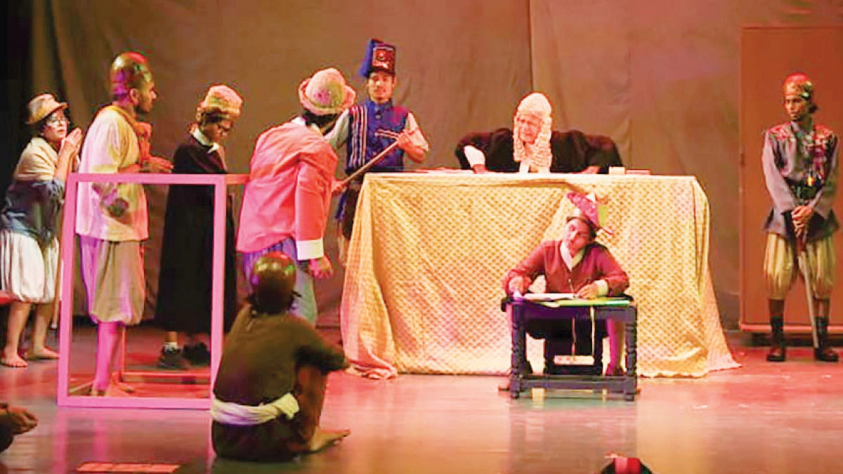 তিন নাটকে সরগরম মঞ্চপাড়া