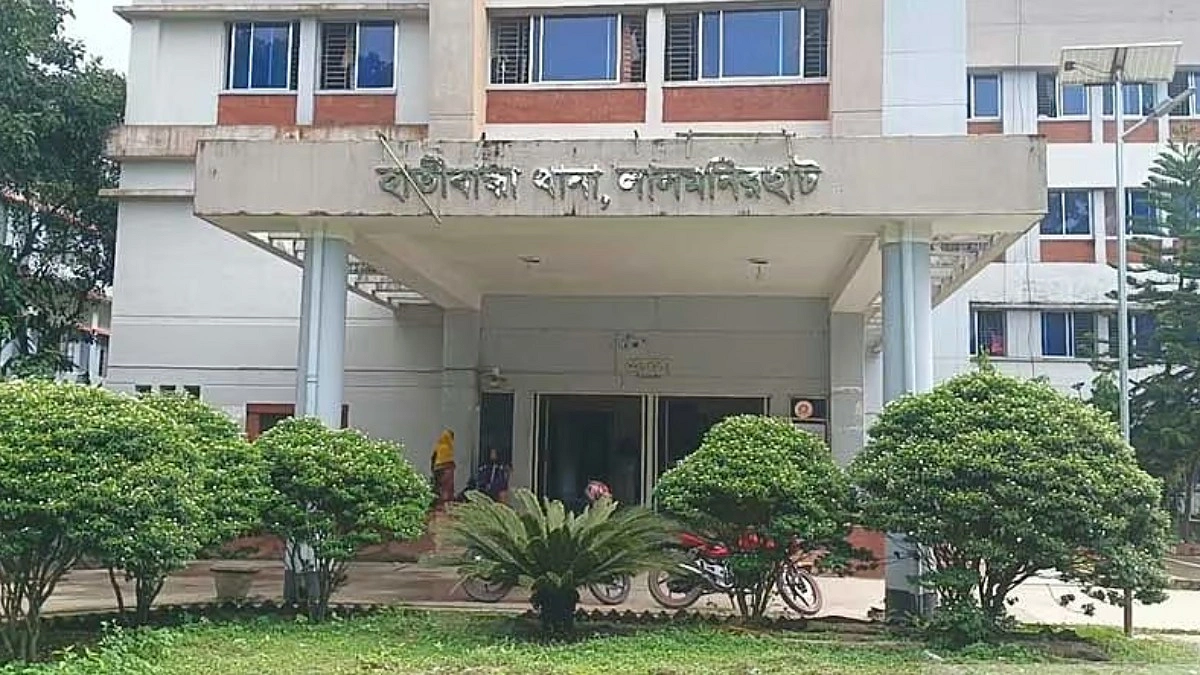 ১০ লাখে মাদকের চালান ধামাচাপা, ৪ পুলিশ কর্মকর্তা প্রত্যাহার