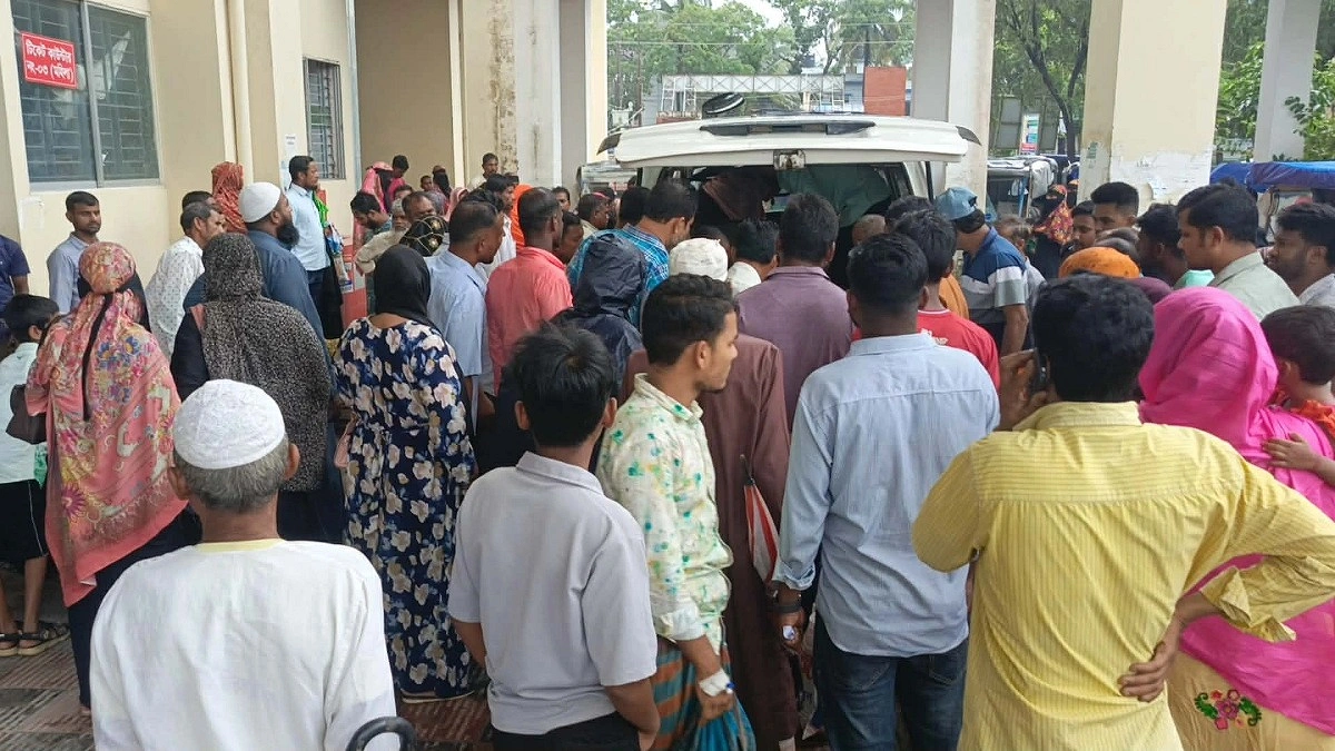বিদ্যুৎস্পৃষ্ট স্বামীকে বাঁচাতে গিয়ে প্রাণ গেল স্ত্রীরও