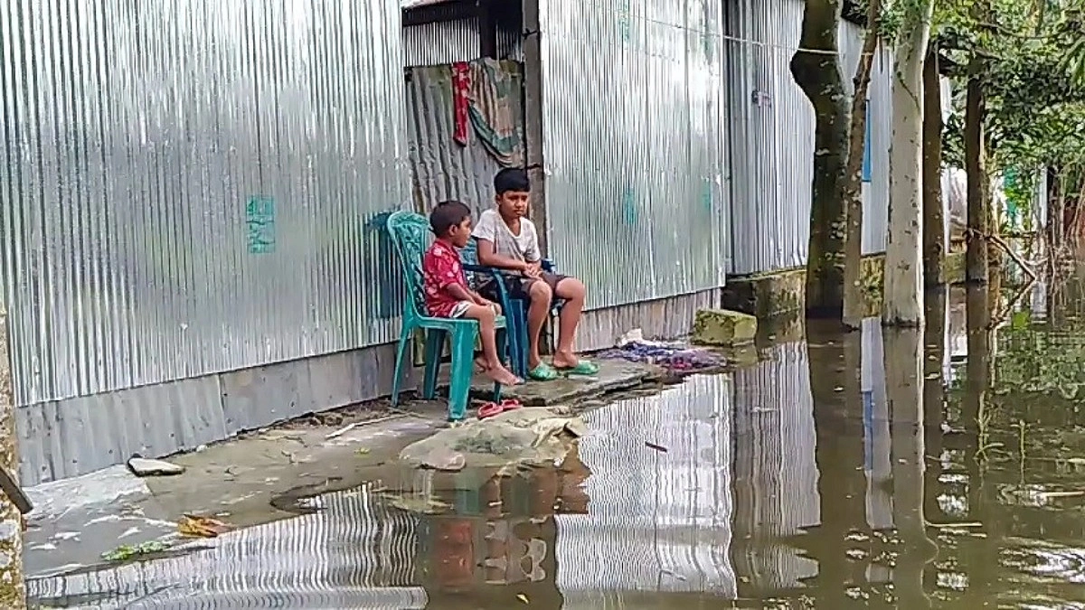 ১৮ ঘণ্টা পর বিপৎসীমার নিচে নামল তিস্তার পানি